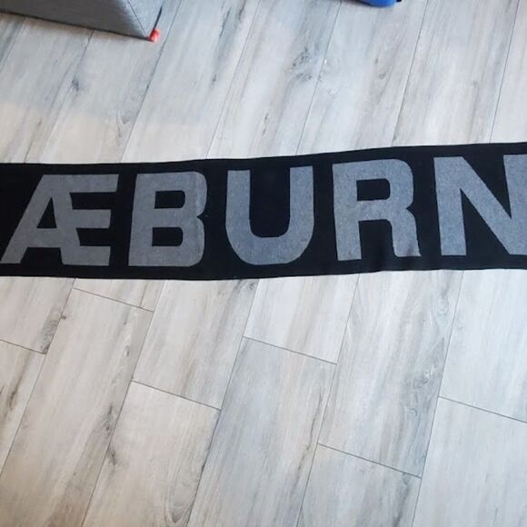 Positively Conscious Raeburn Knitted black cashmere blend Logo Scarf - Picture 8 of 9